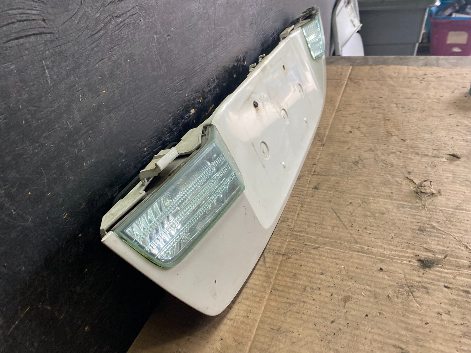 2003 - 2009 Lexus GX470 Rear License Plate Light Panel R7943 DG2