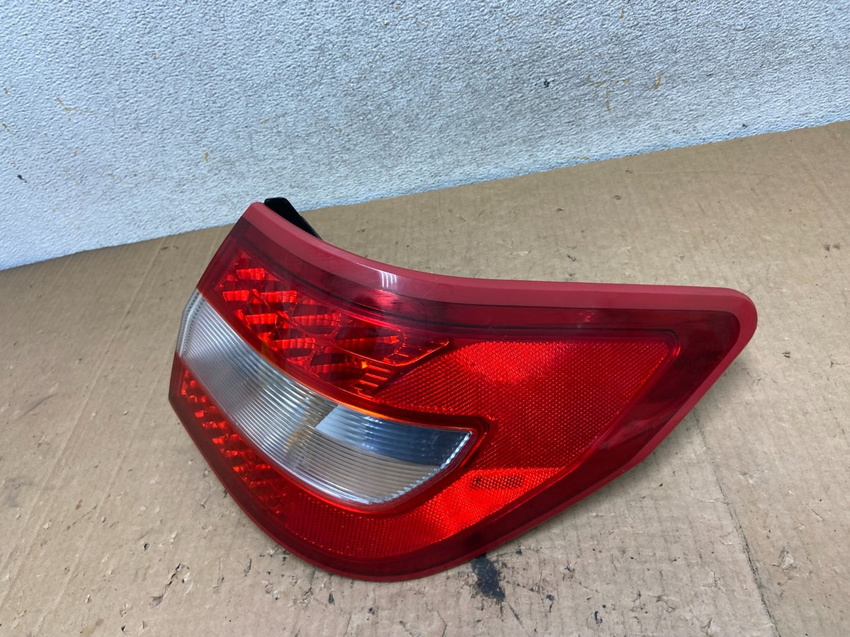 2007 to 2009 Lincoln MKZ Zephyr Right Passenger RH Side Tail Light AI9193 LK1