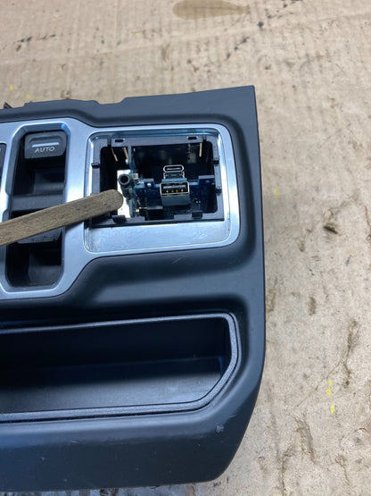 2018-2023 Jeep Wrangler Center Master Window Switch Charger Bezel Unit P7827 DG1
