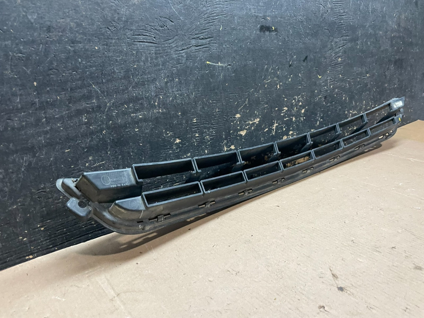 2013 2014 2015 GMC Acadia Front Lower Cover Grill Grille Oem AA1979 DG4