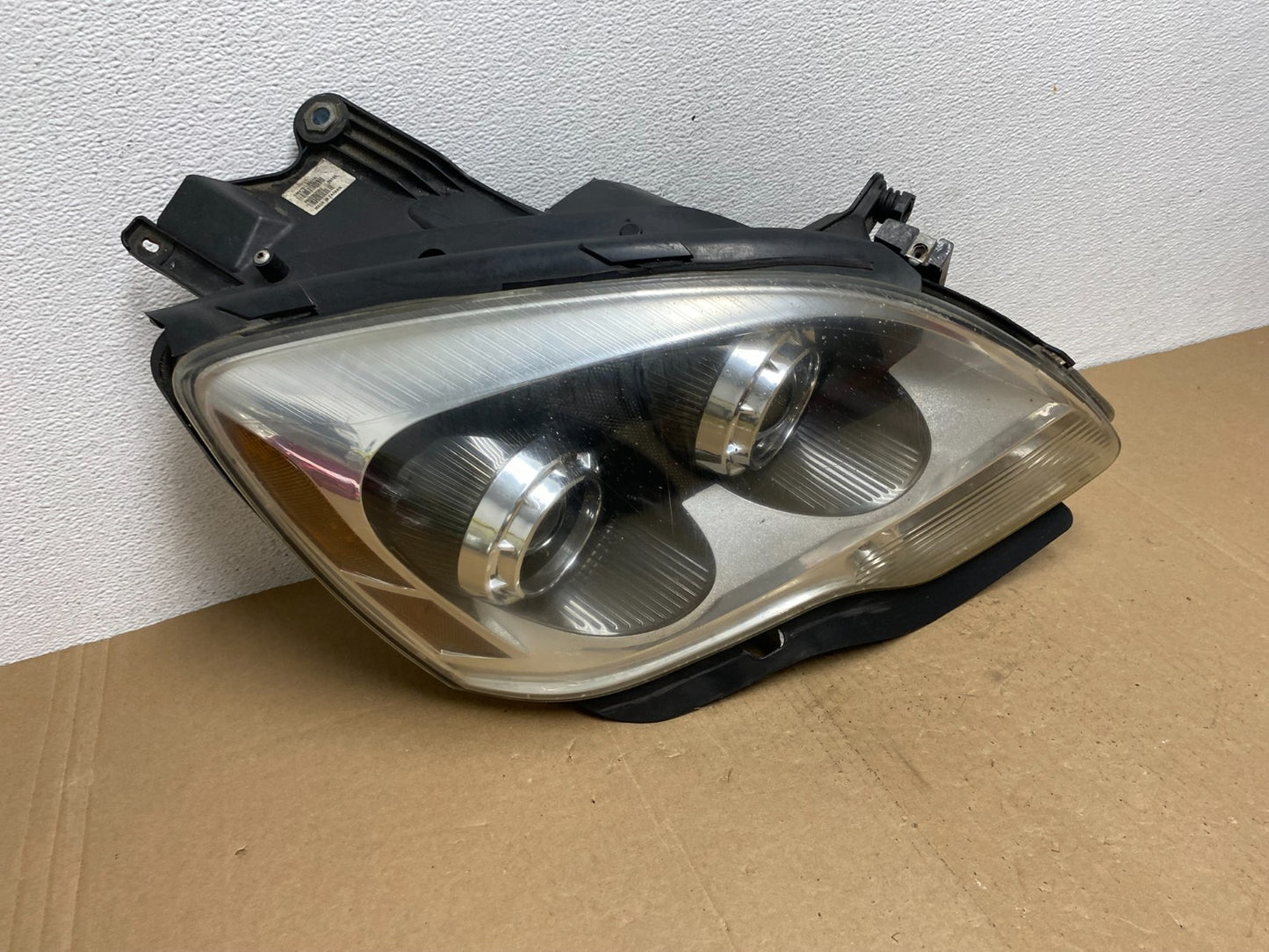 2007 to 2012 Gmc Acadia Halogen Headlight Right Passenger Side AC5641 DW2
