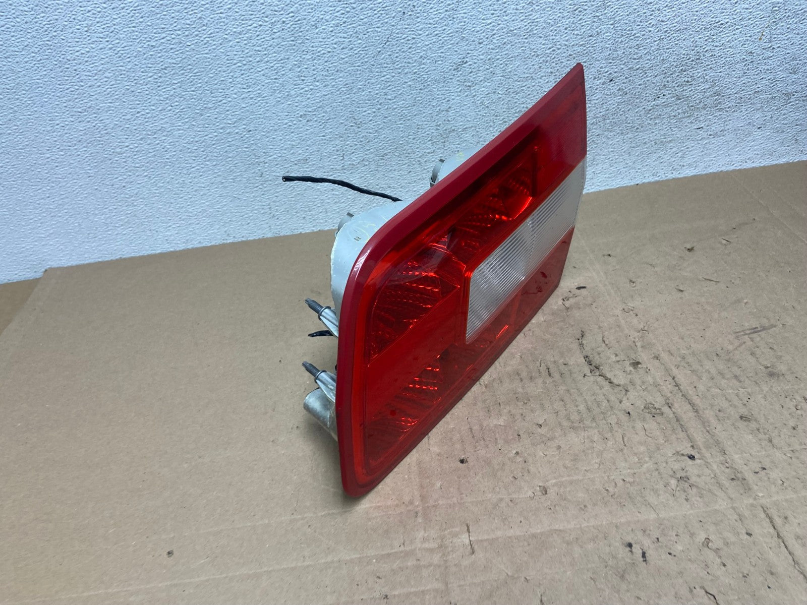 2007-2009 Lincoln Zephyr MKZ Right Passenger Side Tail Light Inner AE6110 LK2