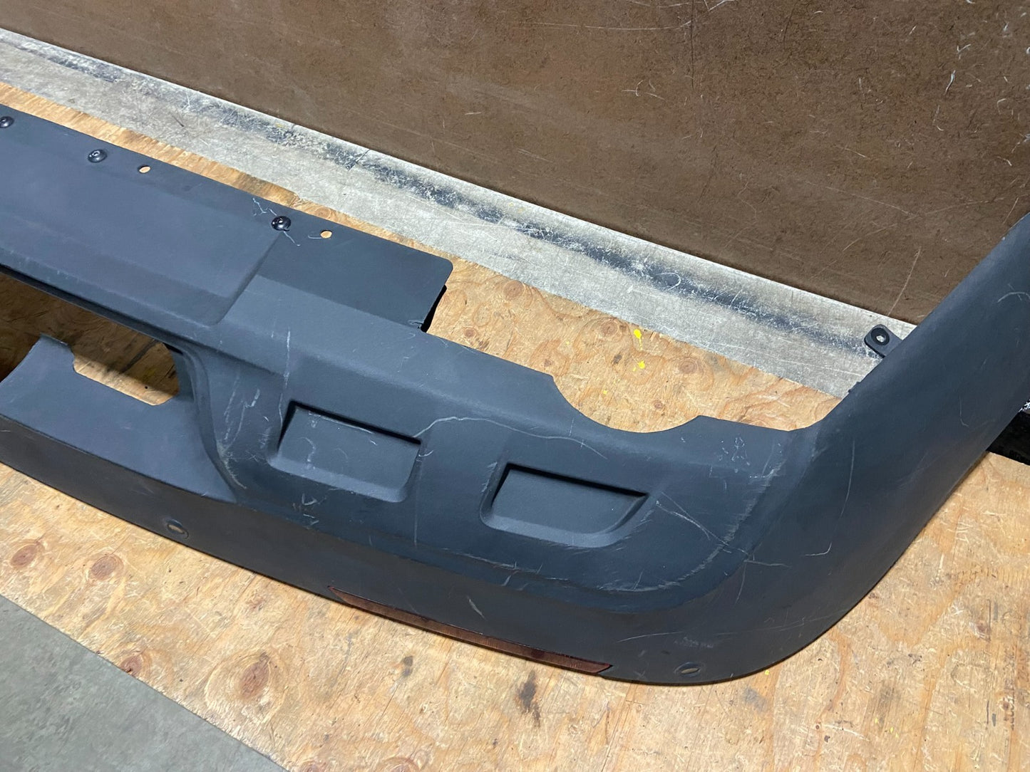 2020 to 2023 Ford Explorer Police Interceptor Rear Upper Bumper Cover X8190 PS8