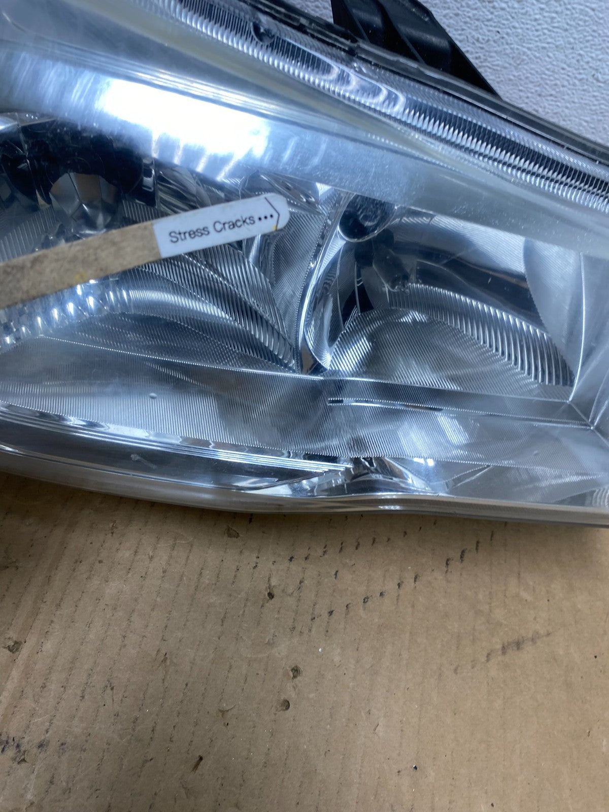2014 to 2016 Subaru Forester Right Passenger Headlight Halogen AD0872 DW4