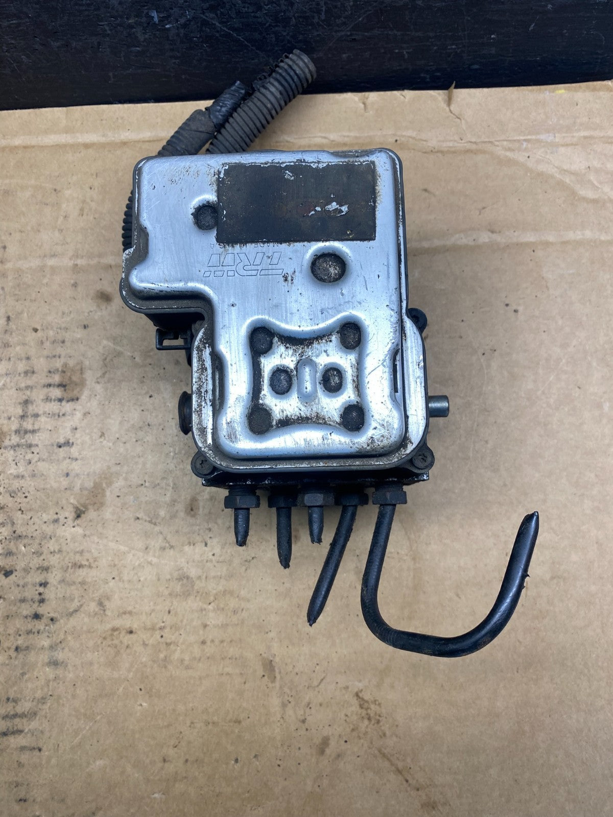 2003 - 2005 Chevrolet Silverado GMC Sierra ABS Anti-Lock Brake Module ad7597 DG5