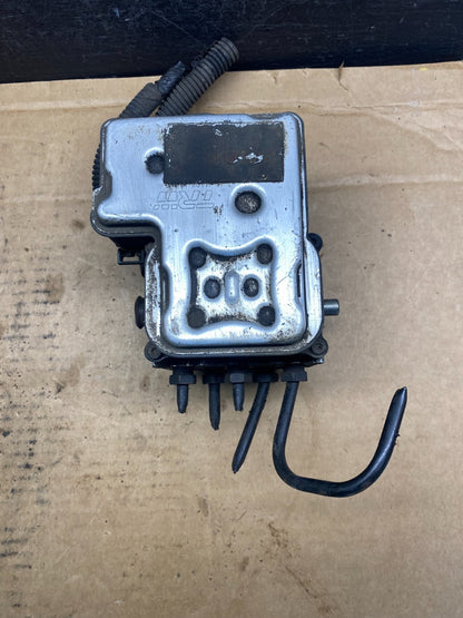 2003 - 2005 Chevrolet Silverado GMC Sierra ABS Anti-Lock Brake Module ad7597 DG5