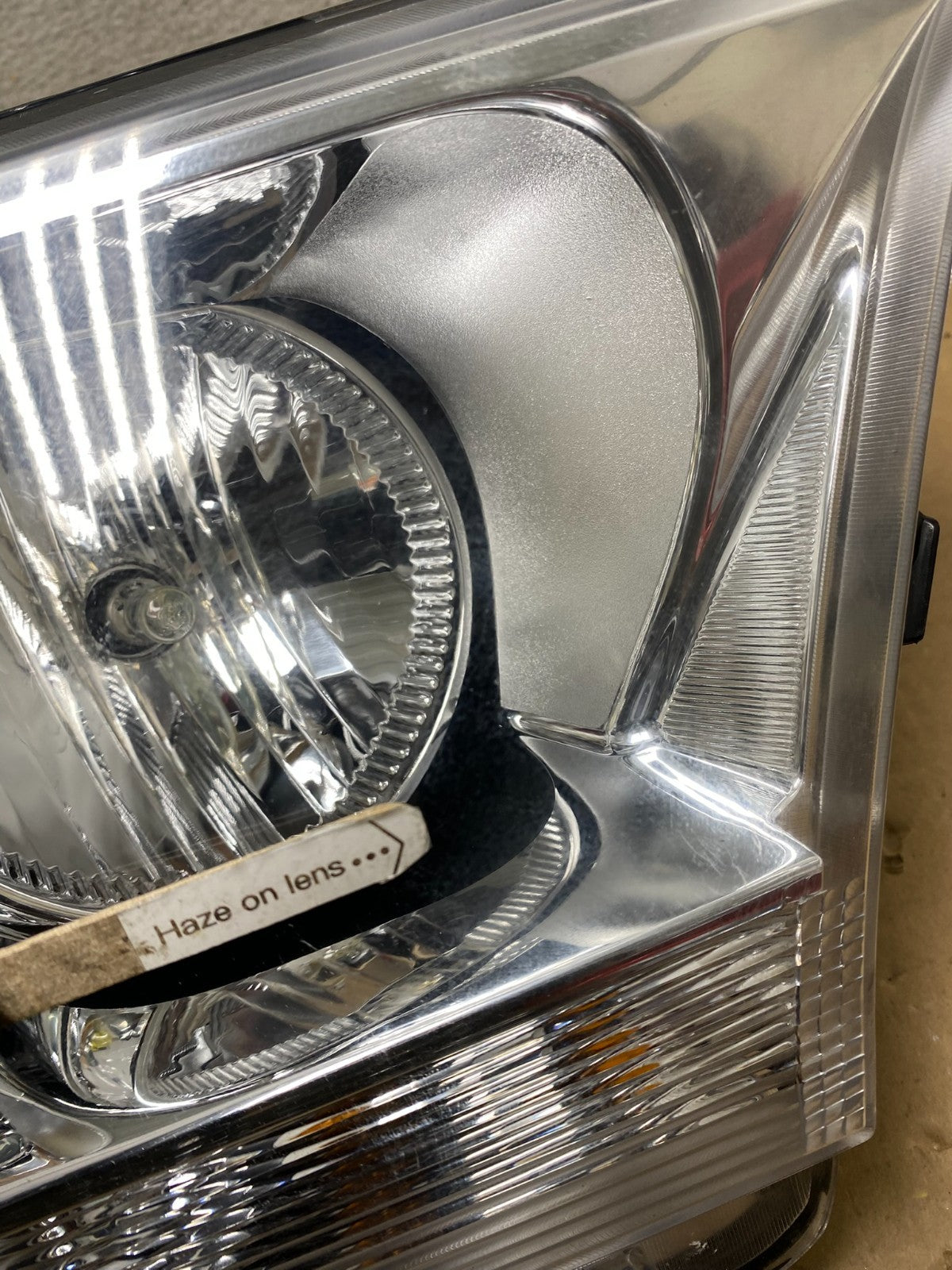 2011 to 2013 Dodge Durango Right Passenger RH Xenon Headlight AG9243 DW4