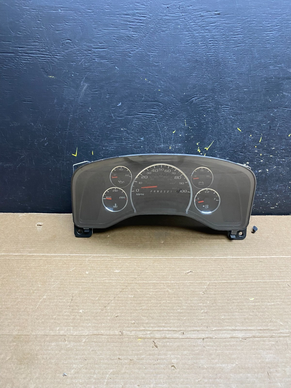 2008 to 2010 Chevrolet Express Speedometer Cluster Gauge W0276 DG0