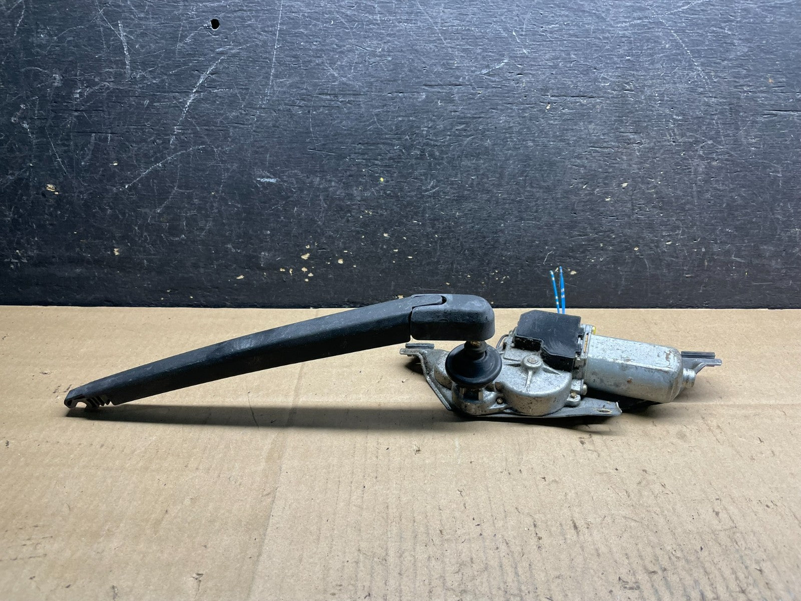 2011-2020 Toyota Sienna Rear Windshield Washer Wiper Motor w6777 DG3