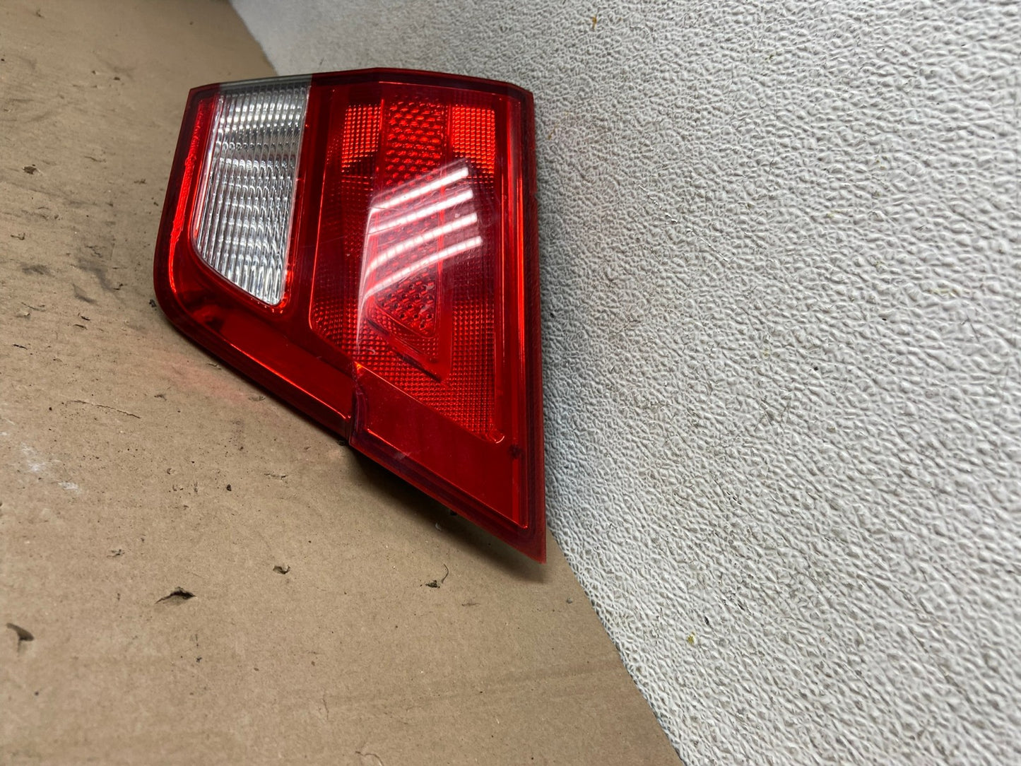 2011-2013 Jeep Grand Cherokee Left Driver Side Lh Inner Tail Light AG4911 LK2