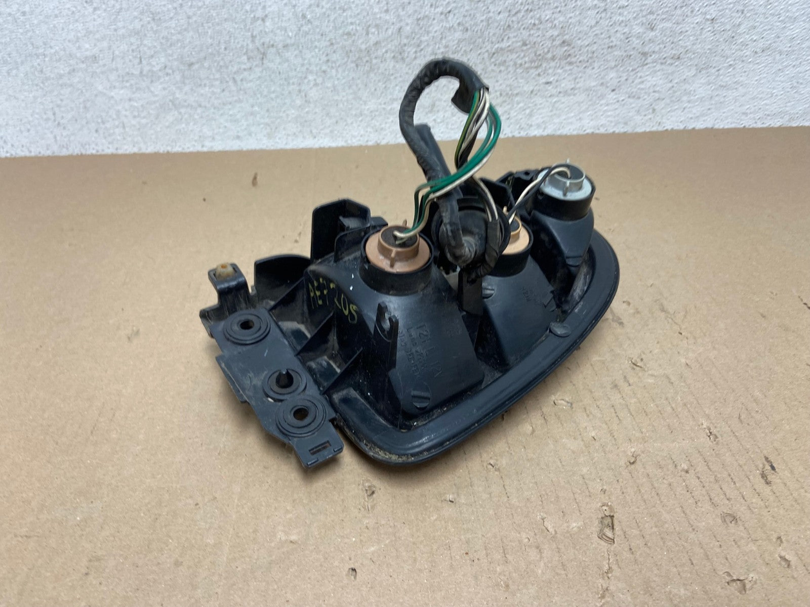 1998 2000 Toyota RAV4 Left Driver LH Side Tail Light AE7205 LK8