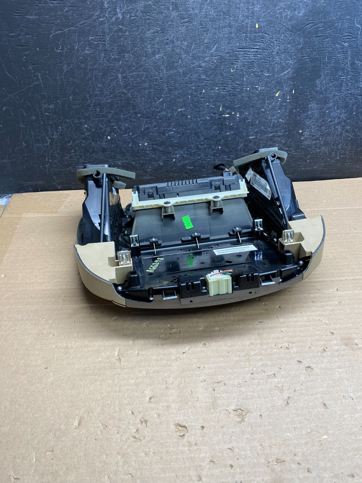 2010-2012 Buick Lacrosse Radio Climate Temperature Control Panel AG6248 DG4
