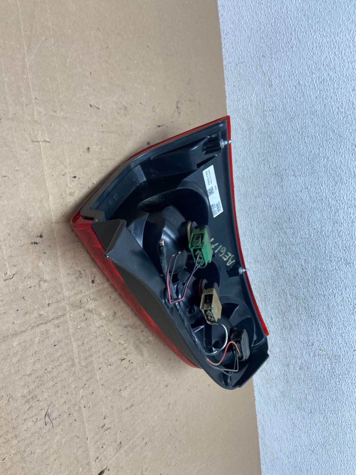 2005 2006 Mazda Tribute Right Passenger Rh Tail Light Aftermarket AE6171 DG3