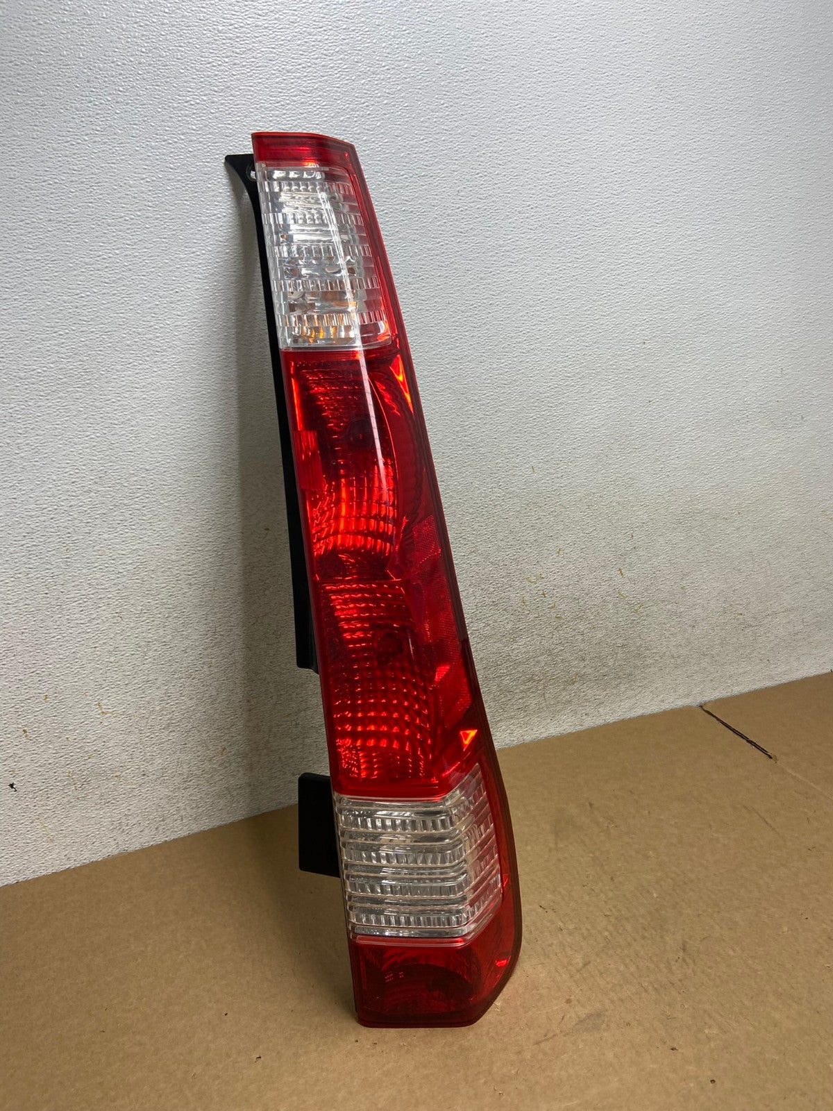 2005 to 2006 Honda Cr-v Crv Right Passenger Side Tail Light AI2642 LK2