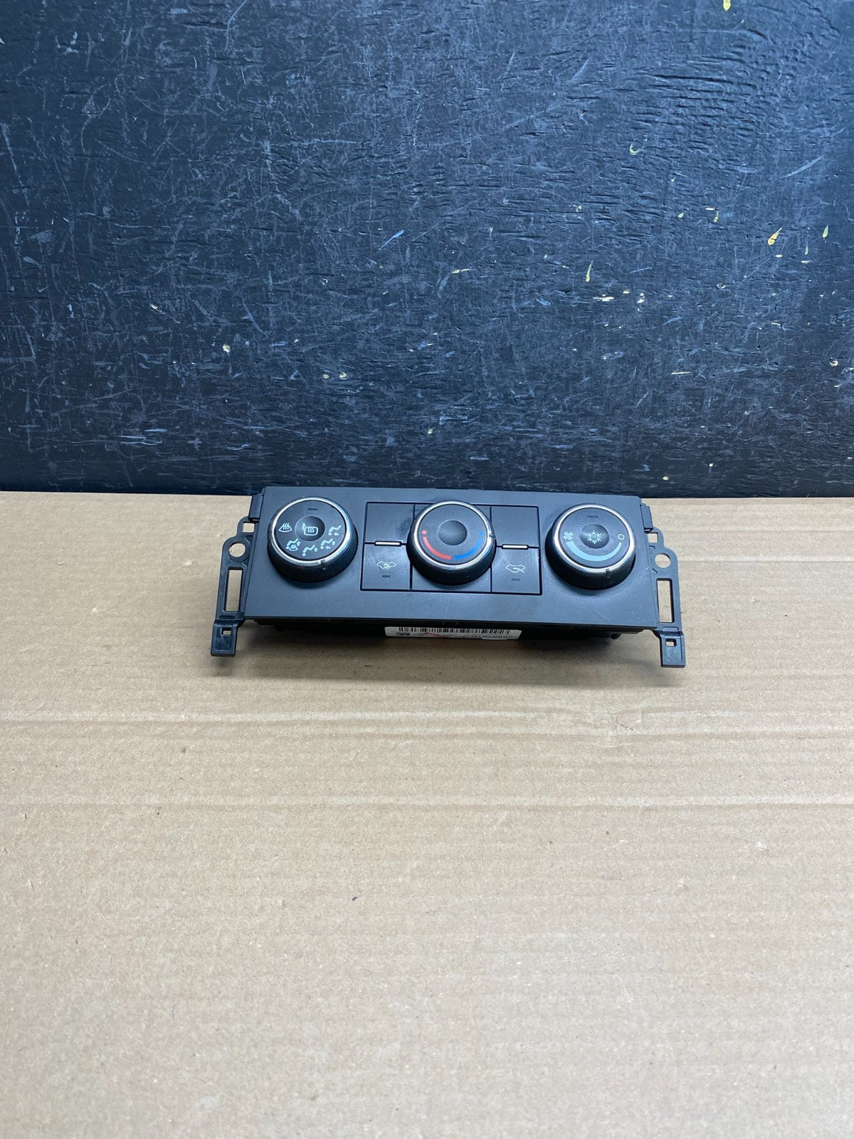 2010-2011 GMC Sierra Chevy Silverado AC Climate Control A/C AF9992 DG3