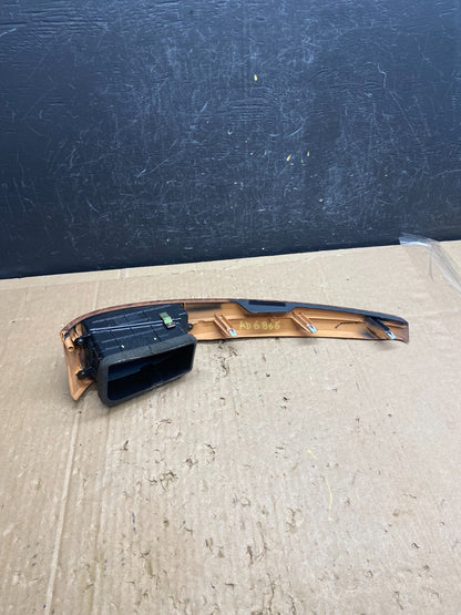 2003 - 2006 Kia Sorento Front Dash Left Driver LH Side A/C Air Vent AD6866 DG2