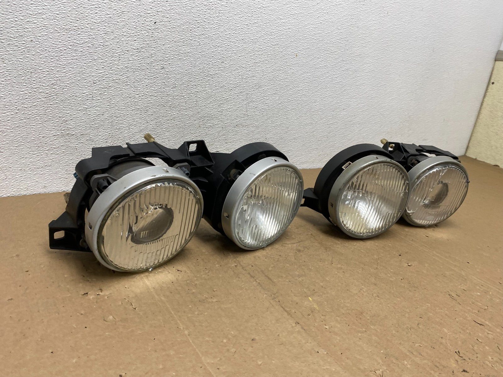 1984- to 1991 BMW 3 E30 Left+Right Set Headlights Projector Halogen AC5792 DG2