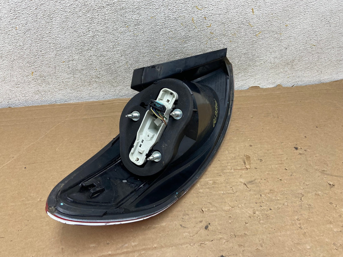 2009-2012 Volkswagen CC Right Passenger RH Side Tail Light AH8898 LK8