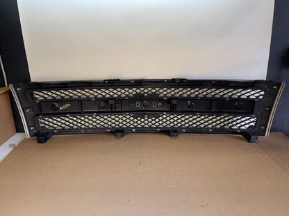 2007 to 2013 Chevrolet Silverado 1500 Front Chrome Grille Grill AI4216 DG5