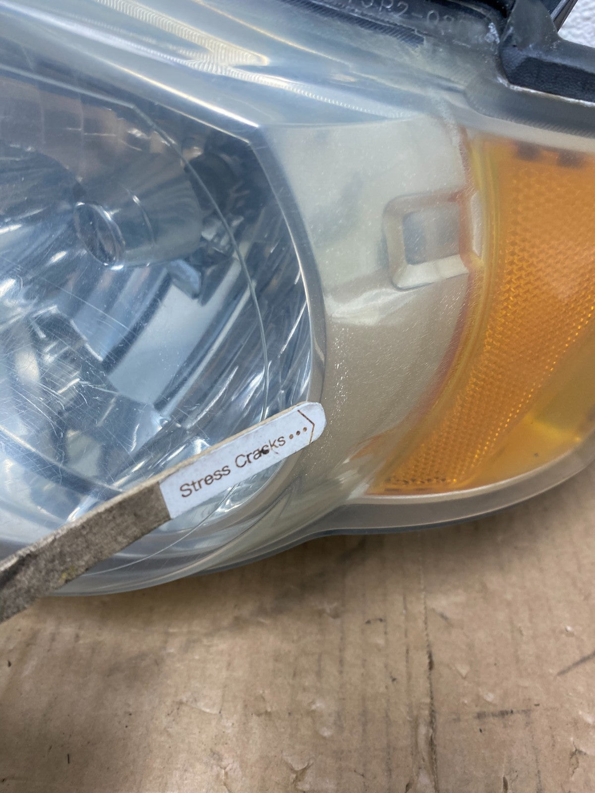 2008 to 2012 Ford Escape Headlights Left+Right Side Set Halogen AI8163 DW6