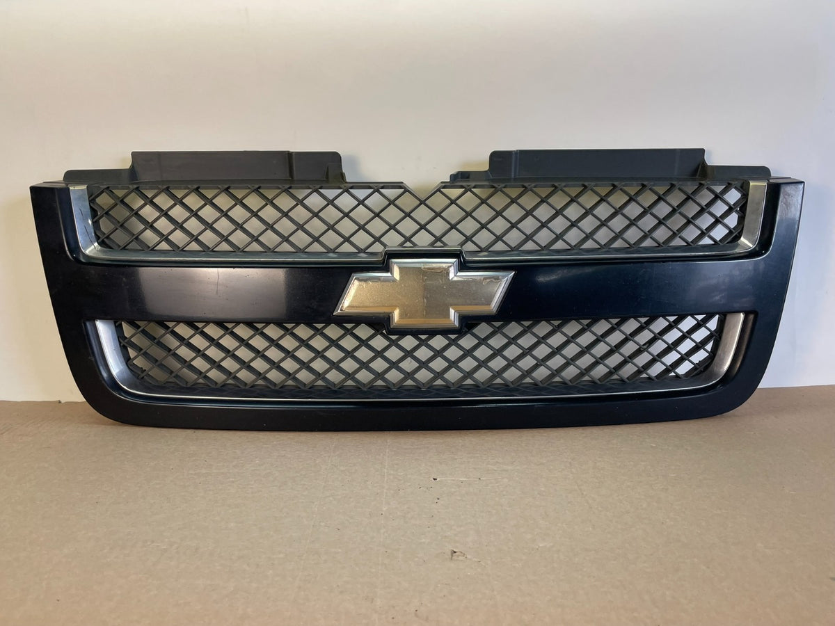 2006 to 2009 Chevrolet Trailblazer Front Upper Grille Grill AG9986 DG0