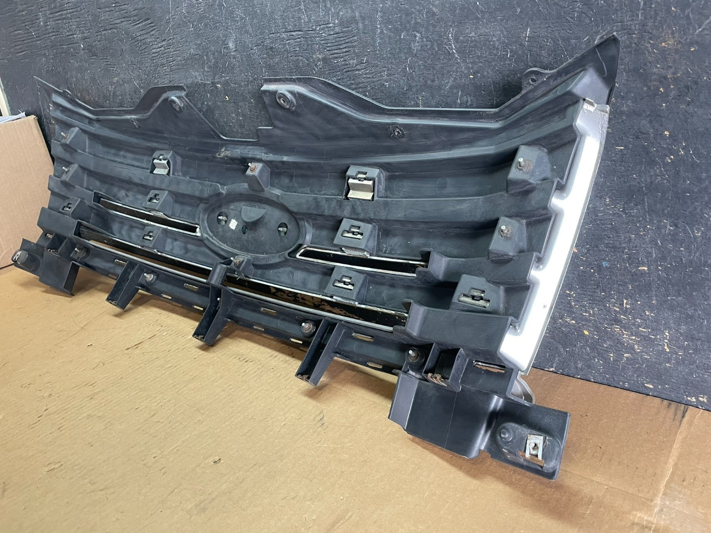 2007 2008 2009 2010 Ford Edge Front Upper Chrome Grill Grille Oem z8237 DG8