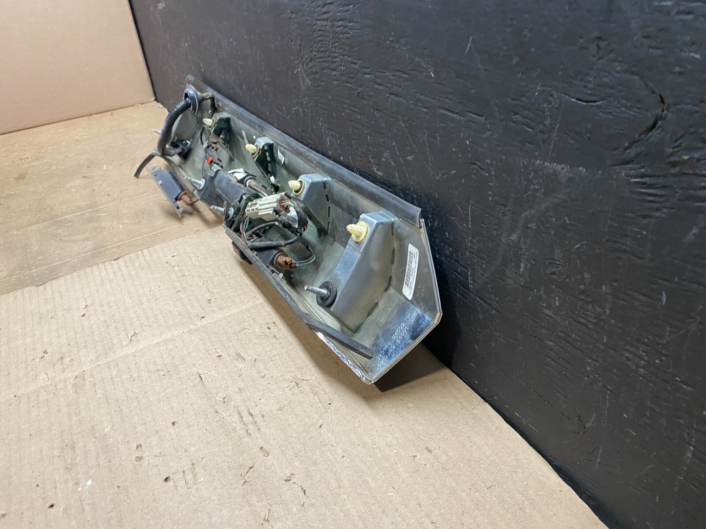 2011-2015 GMC Terrain Tailgate Chrome Finish Molding with Camera Oem E34317