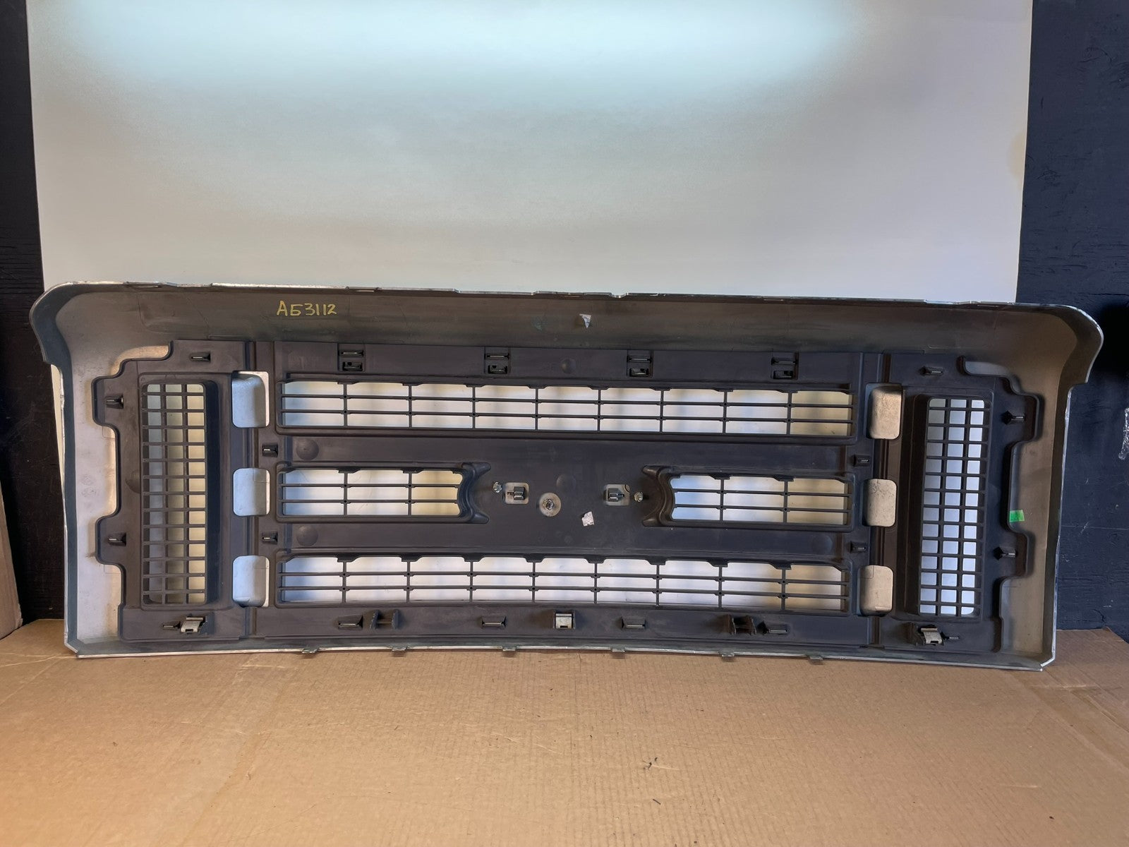 2008 to 2014 Ford Econoline E150 E250 Front Upper Chrome Grill Grille AG3112 DG3