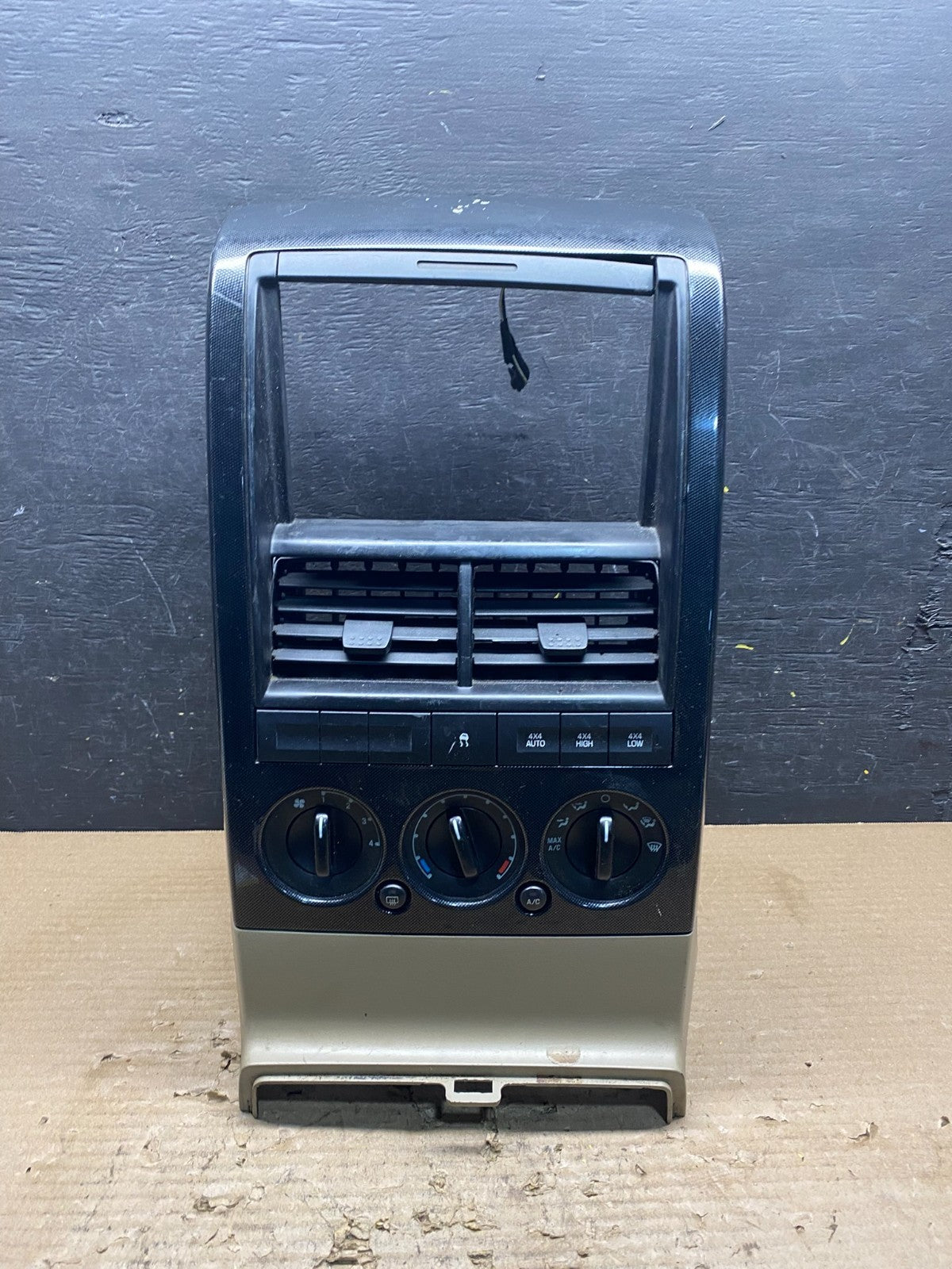 2006 - 2010 Ford Explorer Radio Heater Climate A/C Control Bezel  Trim S6182 DG0