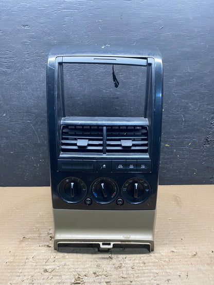 2006 - 2010 Ford Explorer Radio Heater Climate A/C Control Bezel  Trim S6182 DG0