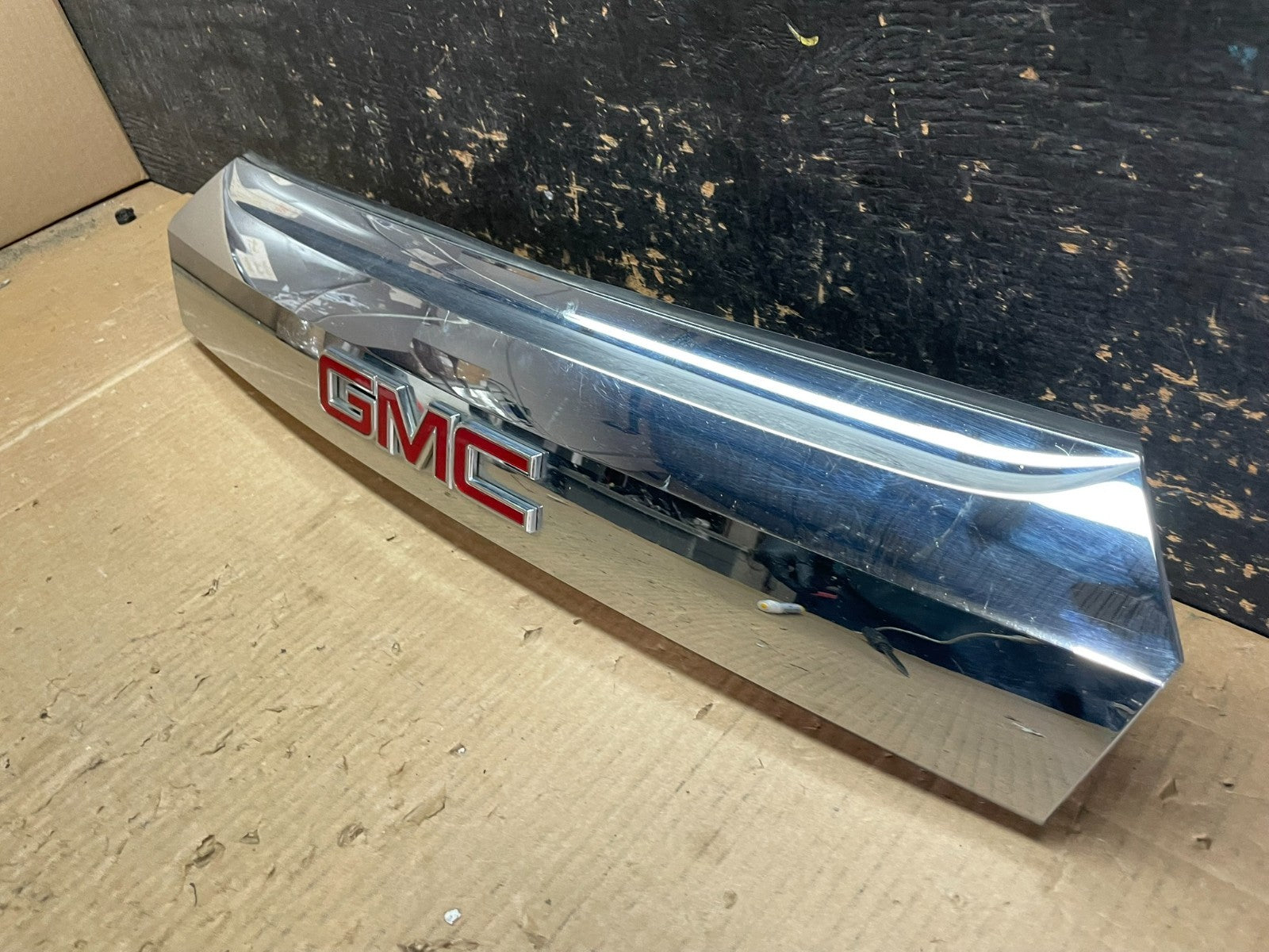 2010-2015 Gmc Terrain LiftGate Handle Trim Back Up Camera Chrome Panel AB3200 DG2
