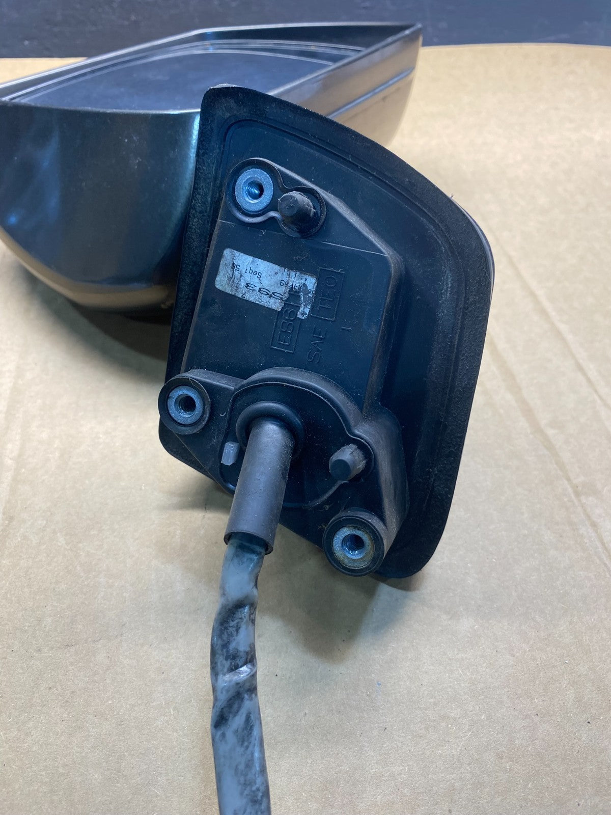 2004 - 2011 Mitsubishi Endeavor Right Passenger RH Door View Mirror AC7134 DG3