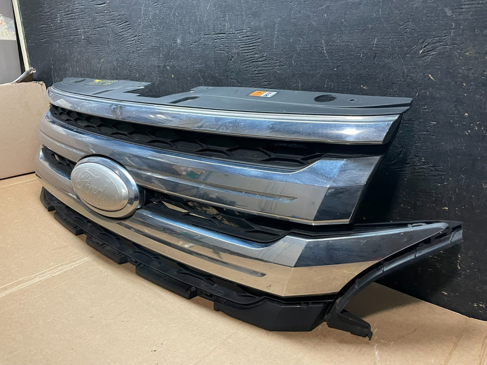 2011 2012 2013 Ford Edge Front Upper Chrome Grille Grill Oem z5720 DG1