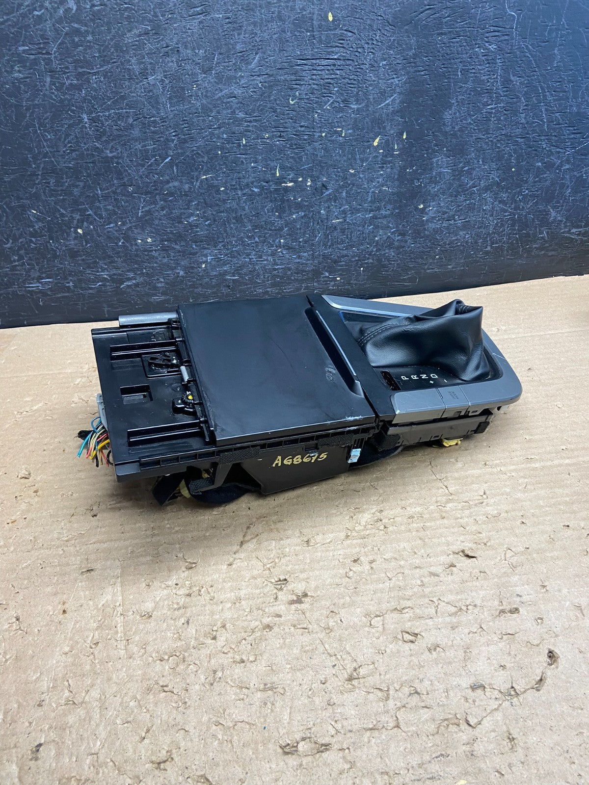 2017 - 2018 Hyundai Elantra Shifter Bezel Center Console Storage ag8675 DG1