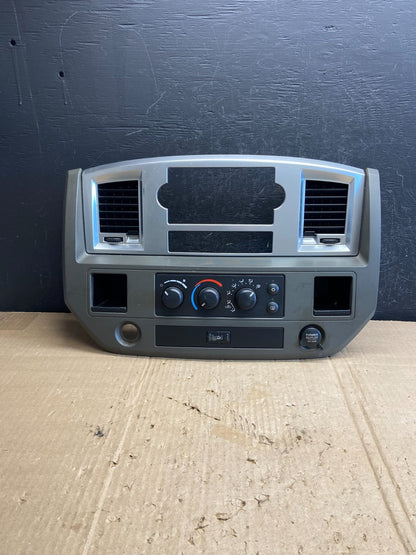 2006 to 2008 Dodge Ram Radio Climate Control A/C Heat Dash Bezel Trim ae1904 DG0