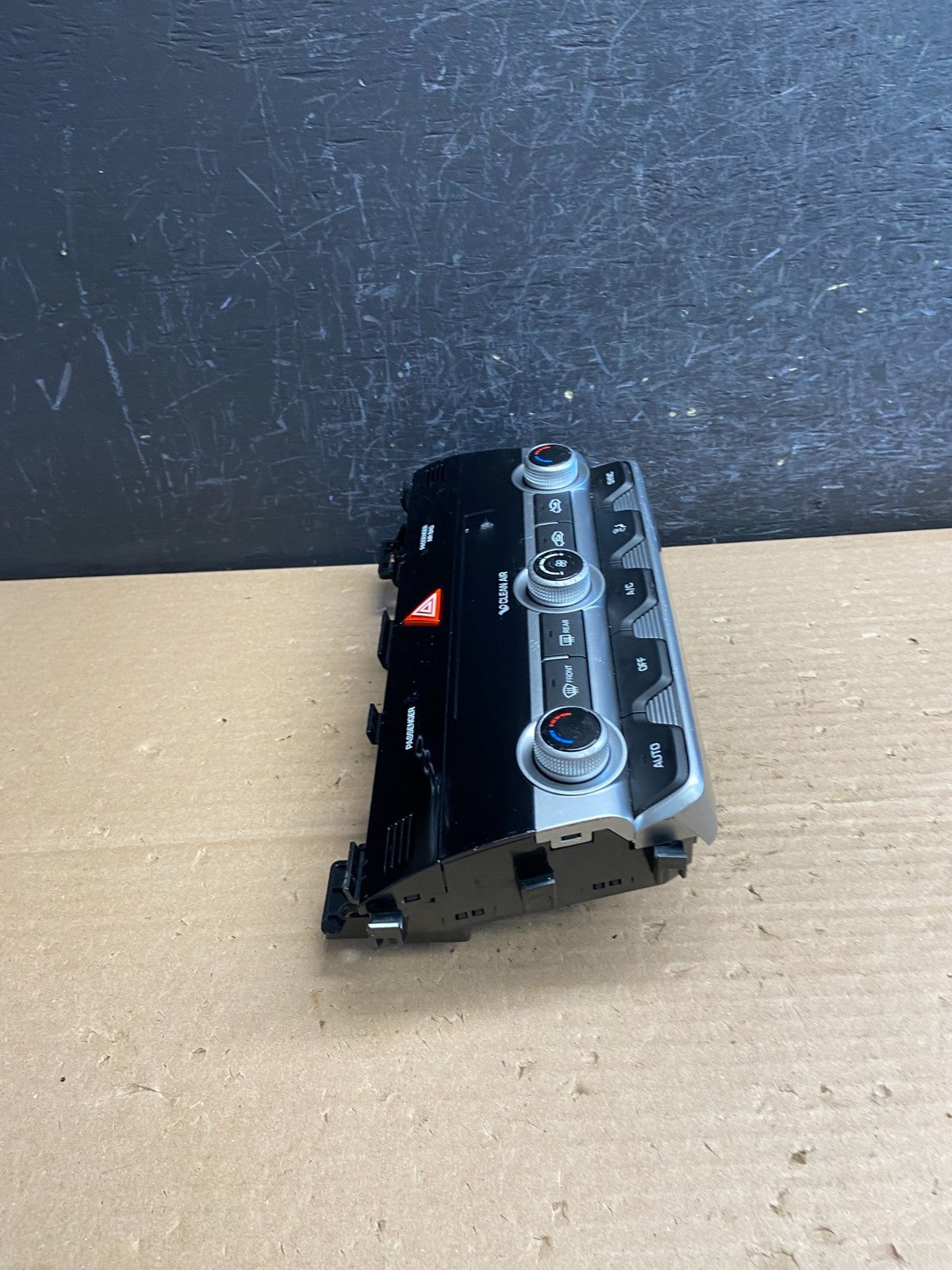 2018 2019 2020 Hyundai Elantra Center Heater A/C Climate Control Panel AG0376 DG1