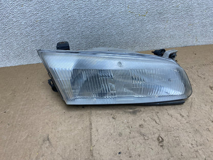 1997 1998 1999 Toyota Camry Right Passenger RH Halogen Headlight X2116 DW0