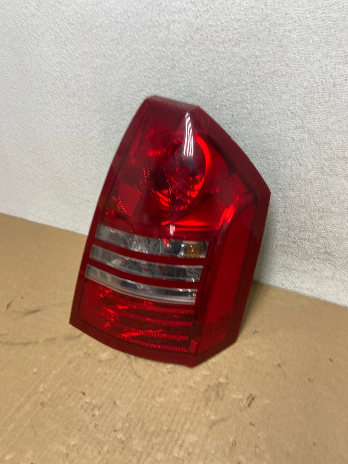 2005 2006 2007 Chrysler 300 Right Passenger Rh Side Tail Light AG0506 LK1