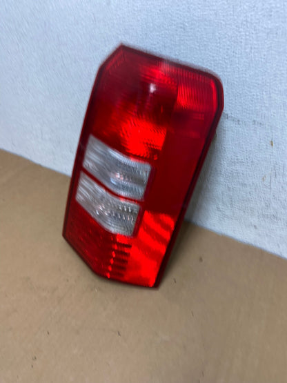 2008-2016 Jeep Patriot Right Passenger Rh Side Tail Light AD2584 LK1