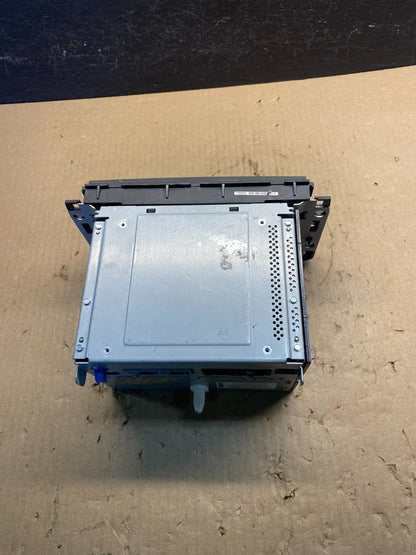 2010 2012 GMC Acadia Radio Display Screen AM/FM AUX ac8944 DG4