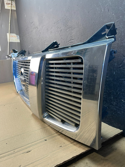 2004 to 2007 Nissan Titan Armada Front Upper Grill Grille AC9746 DG1