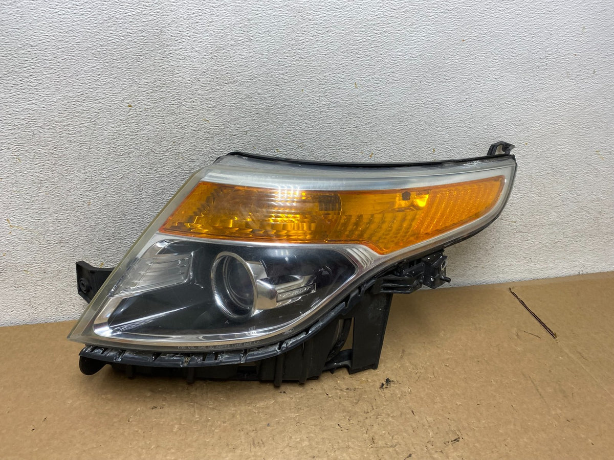 2011 to 2015 Ford Explorer Left Driver LH Xenon Headlight AI3642 DW0