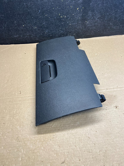 2005 to 2007 Jeep Grand Cherokee Glove Box Door Slate AH3485 PS1