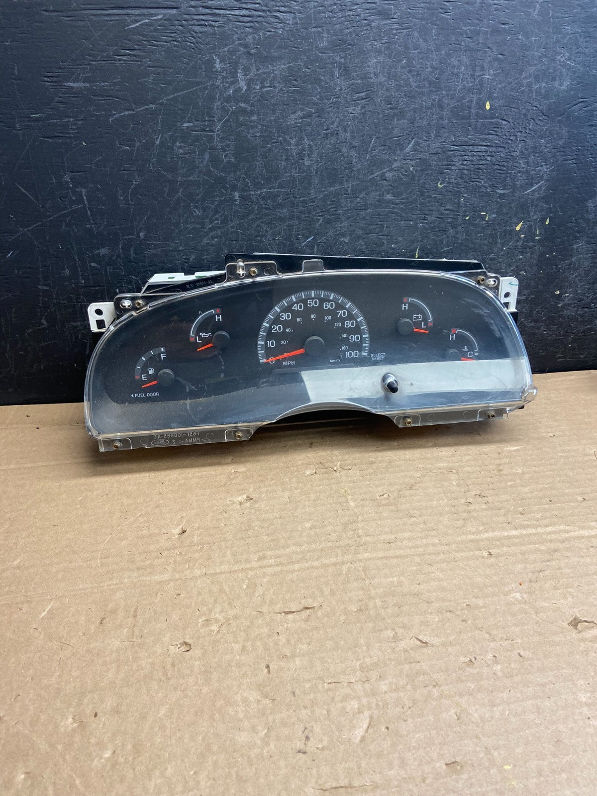 2000 2001 2002 Ford Expedition Speedometer Instrument Gauge Cluster Oe af2541 DG0