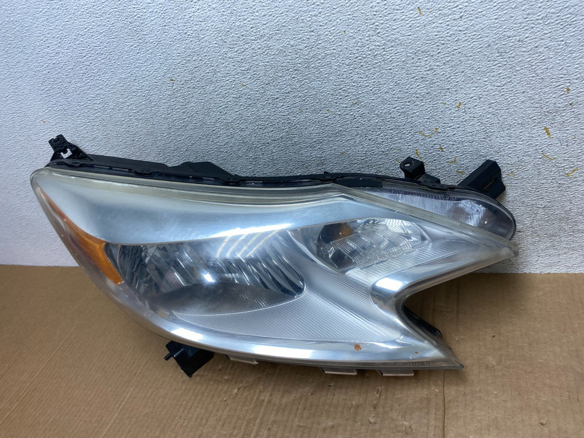 2014 2015 2016 Nissan Versa Note Right Passenger RH Side Headlight AI5774 DW1