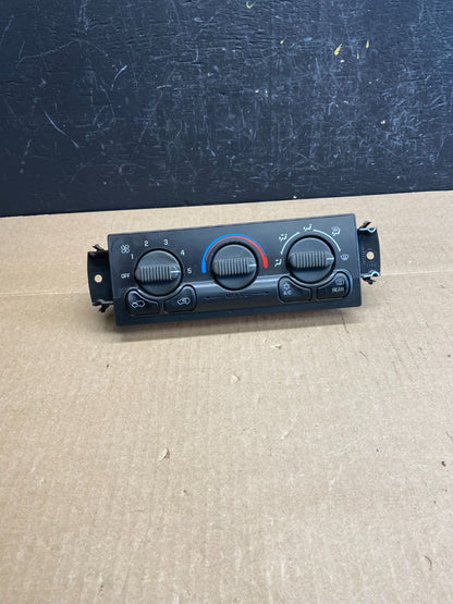 1999 to 2002 Chevrolet Silverado HVAC Heater Climate Control Module AC6158 DG0