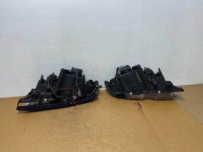 2002-2005 BMW E46 3 Series Left+Right Set Side Headlights AE03676