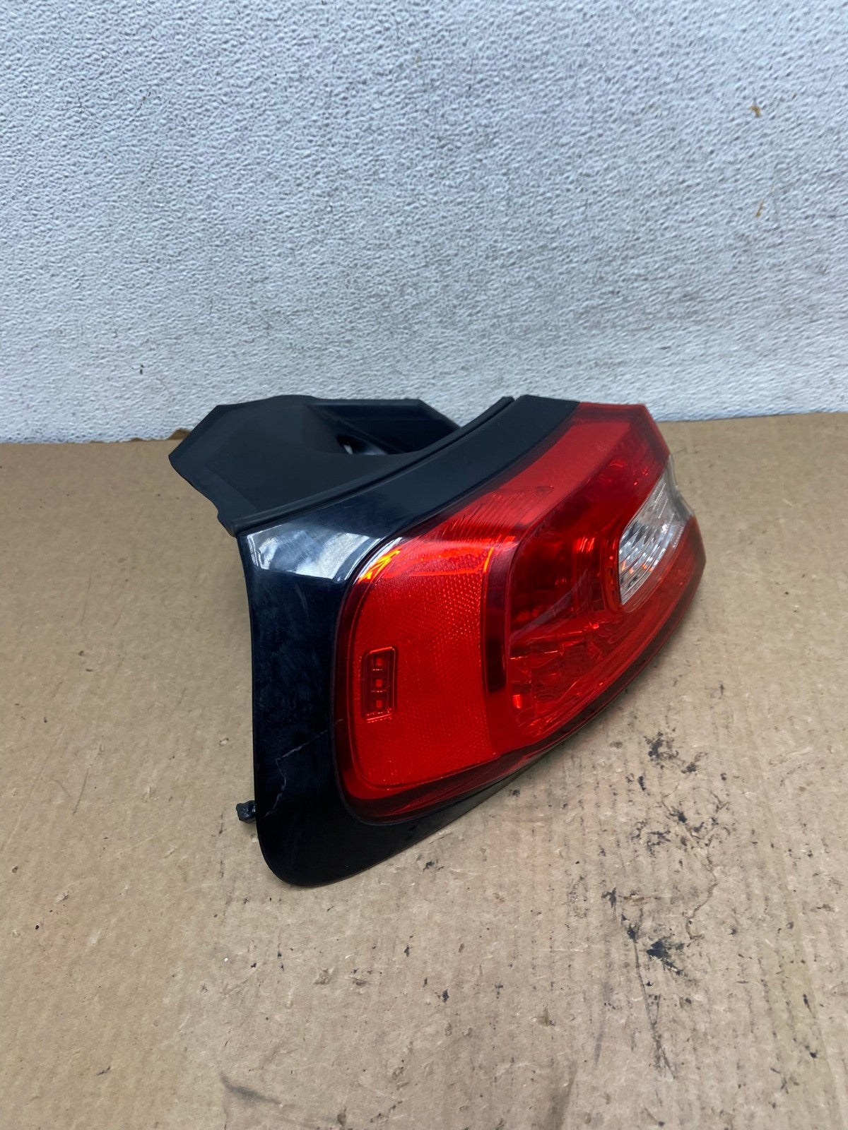 2014 to 2018 Jeep Cherokee Left Driver LH Side Tail Light AG2275 LK2