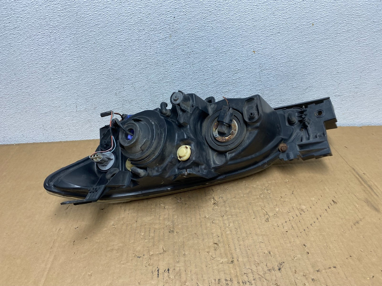 2004 to 2009 Mazda 3 Sedan Right Passenger Rh Side Headlight AD1064 DW5