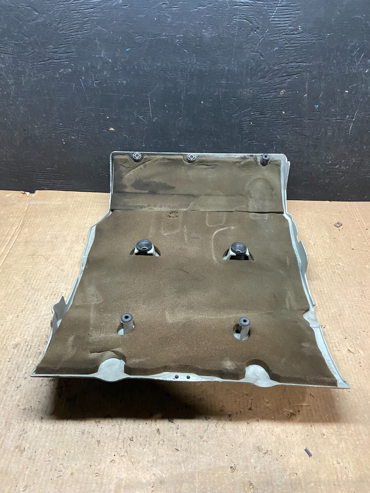 1997 to 2004 Cadillac Deville Seville Northstar Engine Motor Cover H6873 DG15